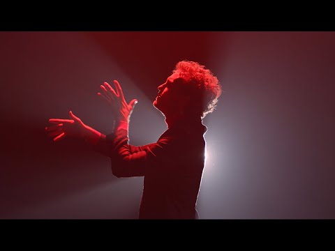 Janek Traczyk - Bezpieczny Ląd (Official Video)