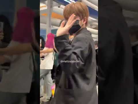 BLANK2Y ✈️Departured  Kuala Lumpur to incheon Airport 13.11.2022(Blank2y)