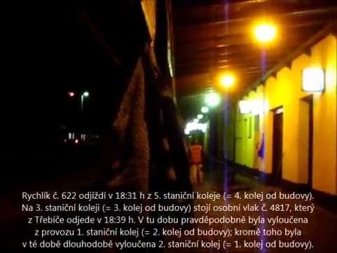 Žst. Třebíč 8. 11. 2014 - R 622 na 4. kol., Os 4817 na 3. kol. a prakticky nepřístupný vestibul