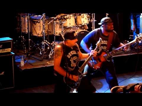 Suicidal Tendencies -- You Can't Bring Me Down (Live at Virgin Oil Co.)