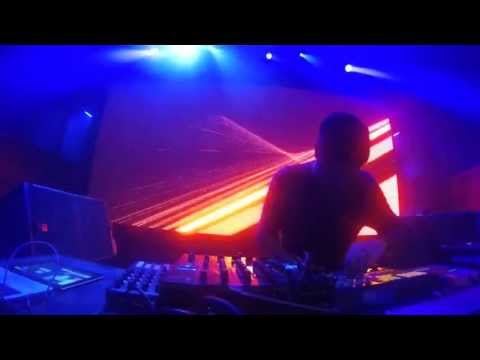 Vondelpark and Gui Borratto footage from earlier this week at 10 Days Off 2013 - Day Off