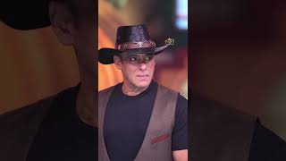 Salman Khan Angry On Bigg Boss Set? 😳 | Latest Spotted Video