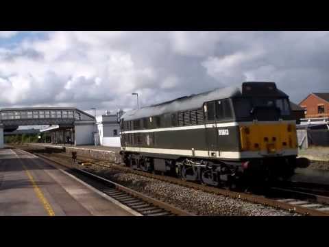31190 passes Bridgwater with 0Z31 on 19th August 2013.