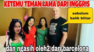 Download lagu KETEMU TEMAN LAMA DARI INGGRIS DAN DI ANTARIN LANGSUNG KE STASIUN SEBELUM KE BLITAR mp3 Download lagu KETEMU TEMAN LAMA DARI INGGRIS DAN DI ANTARIN LANGSUNG KE STASIUN SEBELUM KE BLITAR mp3
