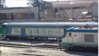 preview picture of video 'E402A.028+E444R.082 in CP Arezzo-Foligno a Passignano sul Trasimeno'