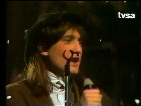 Plavi orkestar  -  Ljubi se istok i zapad, ljubi se sjever i jug