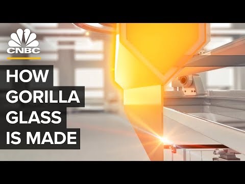 康宁大猩猩玻璃厂内部（Inside Corning's Gorilla Glass Factory）