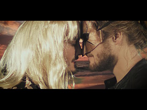 The Fouxes -  I Am The Foux  - Official Video