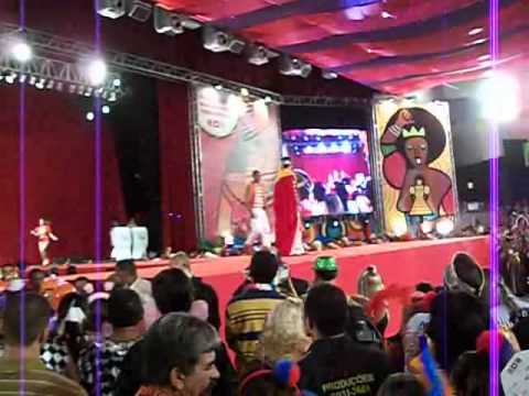 Yuri Monteiro Rei do carnaval Recife 2011.avi