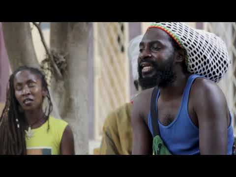 SAAH KARIM - Jah Fire (DAKAR ACOUSTIC YARD SESSIONS #7)