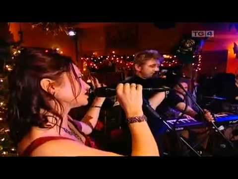 Fairytale of New York - Shane McGowan, Sharon Shannon, Cathy Jordan, Dervish, Mundy
