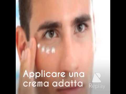 Liberarsi occhi di cerchi neri La maschera per candeggiare di pelle di faccia da porridge
