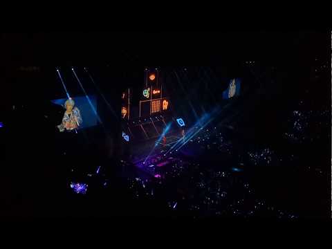 WINNER's Love Me Love Me live in Manila