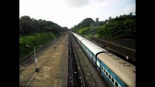 preview picture of video 'Offlink!! TKD beast comes with Hapa-Ernakulam Express'