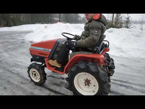 Yanmar KE3 4WD traktori