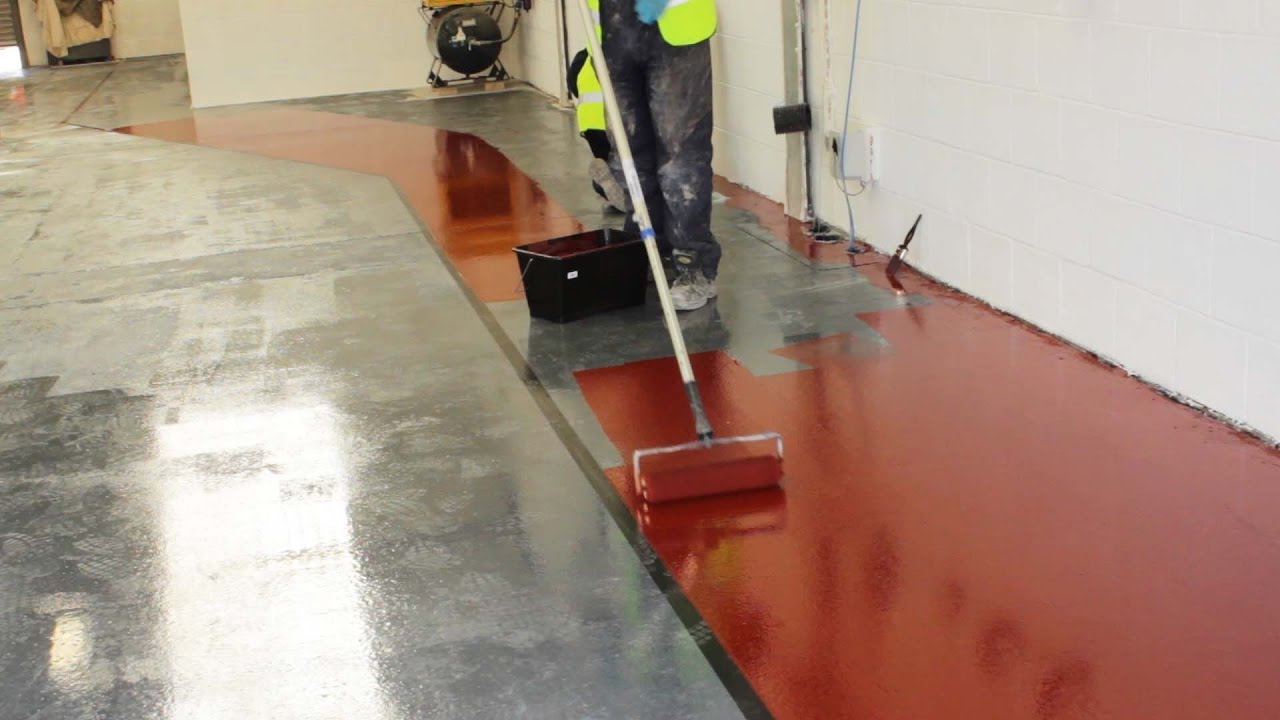 Watch video Paint a concrete floor with epoxy resin paint | Rizistal Now Paint a concrete floor with epoxy resin paint | Rizistal