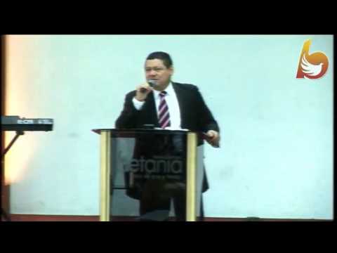 Dr. David E. Ramos ::: Zacarías 3,1 - Corazón de Dios, Corazón de diablo.