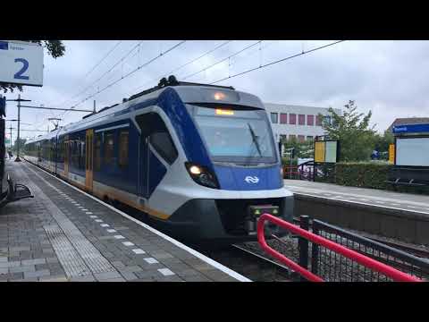 SNG trein op station Bunnik richting station Rhenen - machinist steekt duim op (3 september 2020)
