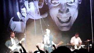 The Hives - My Time Is Coming (Live in Paris, May 16th, 2012)