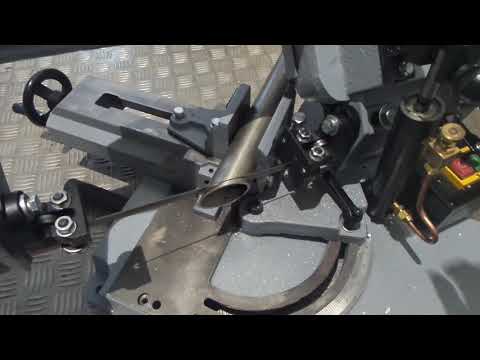 Holzmann BS 128 HDR bandsaw machine mitter cutting