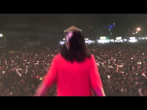 YURI BH AO VIVO EM VIÇOSA - METEORO-40 MIL PESSOAS - DIA 01/10/2011