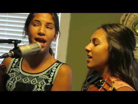 Dans Les Pins - The LeBlanc Family Band and Yvette Landry