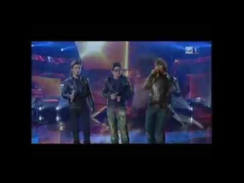 "Il mondo" *** Il volo" en Ti lascio una canzone