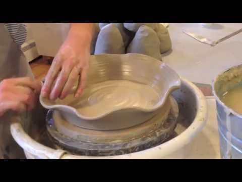 download lagu mp3 mp4 Farmhouse Pottery Pie Dish, download lagu Farmhouse Pottery Pie Dish gratis, unduh video klip Farmhouse Pottery Pie Dish