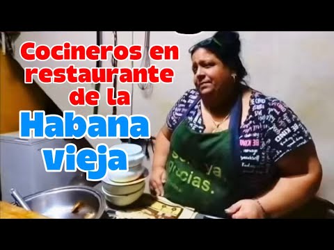 Cocineros en pequeño restaurante de la Habana vieja. 🇨🇺