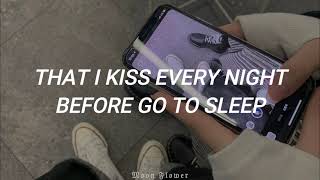 Fotos y Recuerdos - Selena Quintanilla (Lyric English)