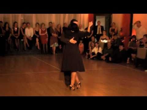  Melina Sedó  and  Detlef Engel  are  dancing  to  the  tango  "  Patotero Sentimental  "  by  Carlos di Sarli