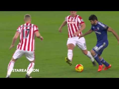 Video Diego Costa chê Shawcross có mùi 039;hôi nách khó chịu