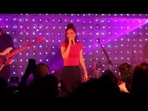 'Sway My Way' - AMY SHARK live @ Baby's All Right, Brooklyn NY 6/16/23 (complete)