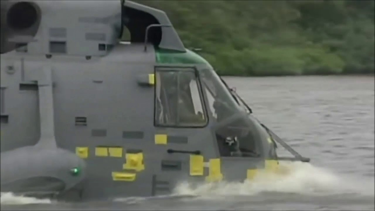 Can Sea King helicopters land on water?