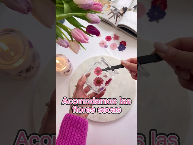Vídeo relacionado con Vela perfumada con crujiente, vela de lata de cáncer, tarro de velas de supervivencia, velas de corte de energía, vela de té con tarro, 36 horas de combustión, lámpara de 3 mechas para el hogar