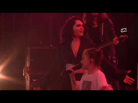 Jessie J ft. Adalia - Masterpiece (live in Romania)