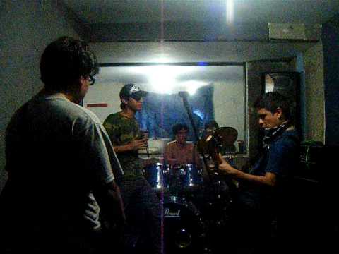 Audiotrauma - rabia y principio del fin