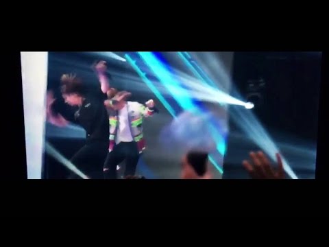 160625 BTS at Kcon NY dabbing