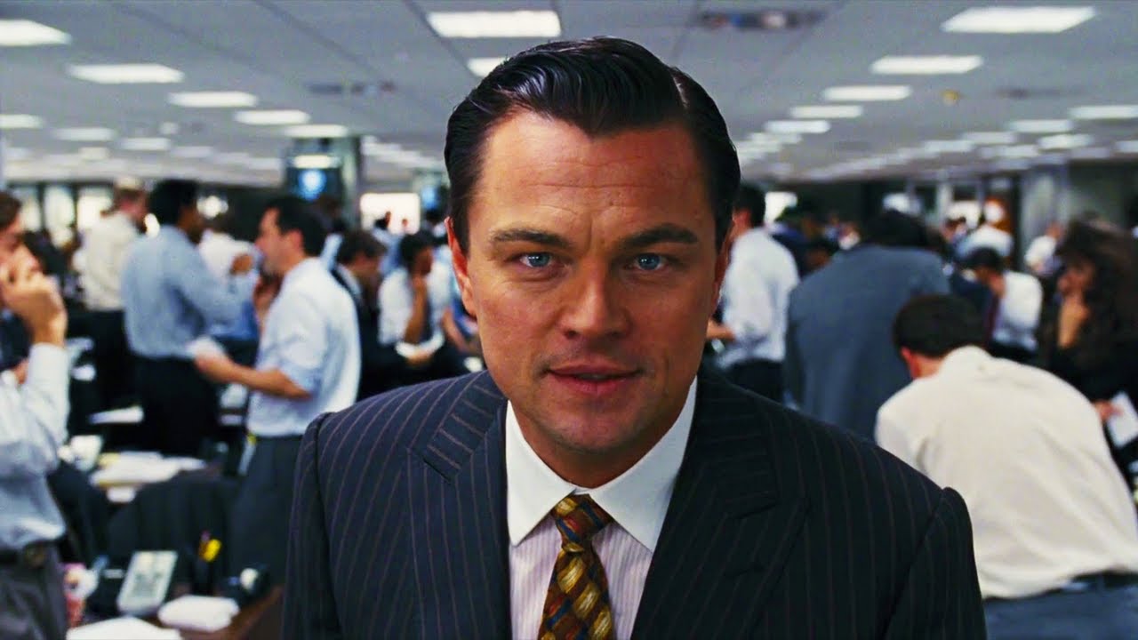 Um Corretor de Ações Rico Precisa Encontrar Uma Maneira de Contrabandear seu Dinheiro - RECAP