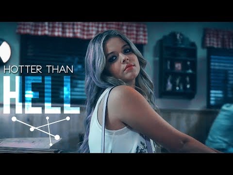 hotter than hell 🖤 multifemale