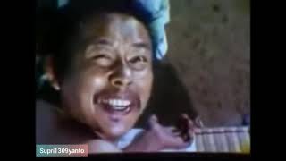 Download lagu Benyamin S Biang Kerok, Buaye Gile , Benyamin musuh bebuyutan,,Berebut makananll 2 mp3 Download lagu Benyamin S Biang Kerok, Buaye Gile , Benyamin musuh bebuyutan,,Berebut makananll 2 mp3
