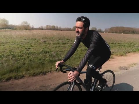 Radelnd durch die Krise - Opernstar wird Fahrradkurier