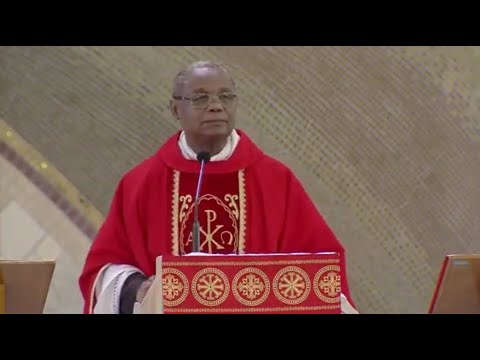 Via-Sacra cantada por   Pe José Augusto e coral Canção Nova ( 25-03-18)