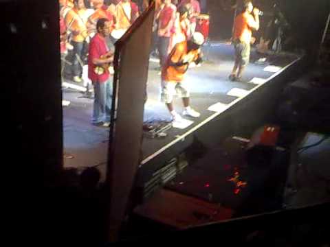 Monobloco - Peguei um Ita no Norte (Ao Vivo em Curitiba)