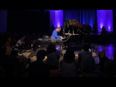 Arnold Kasar - Swans - live in Berlin