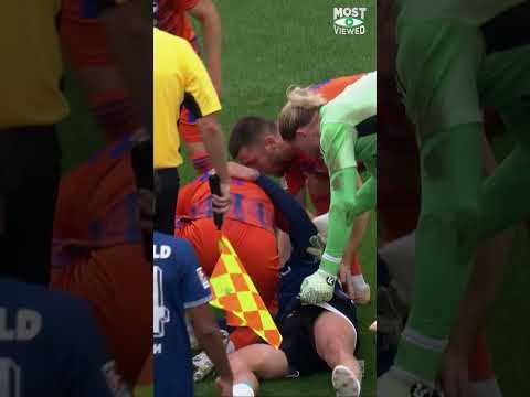 Schock-Moment: Schalkes Katic zieht Grodowski die Zunge aus dem Hals | #shorts