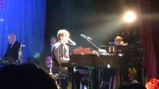 Hanson - someday at Christmas ( finally it's Christmas tour 2017) Manchester