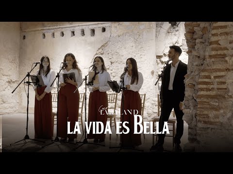 El Coro Laraland cantando La Vida es Bella (En Directo)