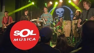 Los Amigos Invisibles &#39;Ponerte en cuatro&#39; (A Solas Sol Música 2014)