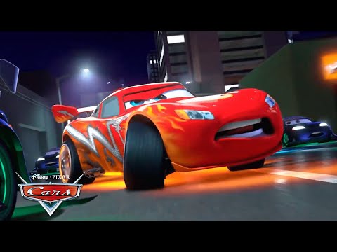 Carrera del Rayo Dragón McQueen en Tokio | Pixar Cars